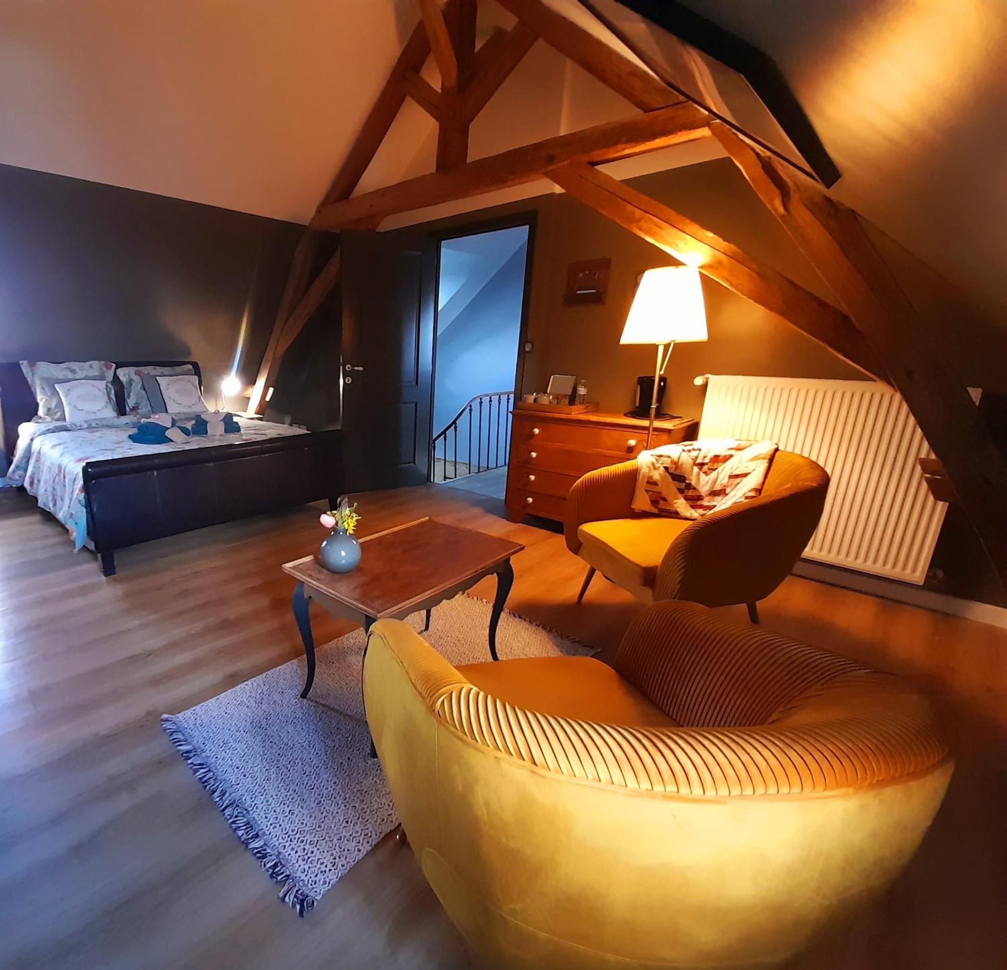 La Galuche Bed & Breakfast Angliers  Eksteriør bilde